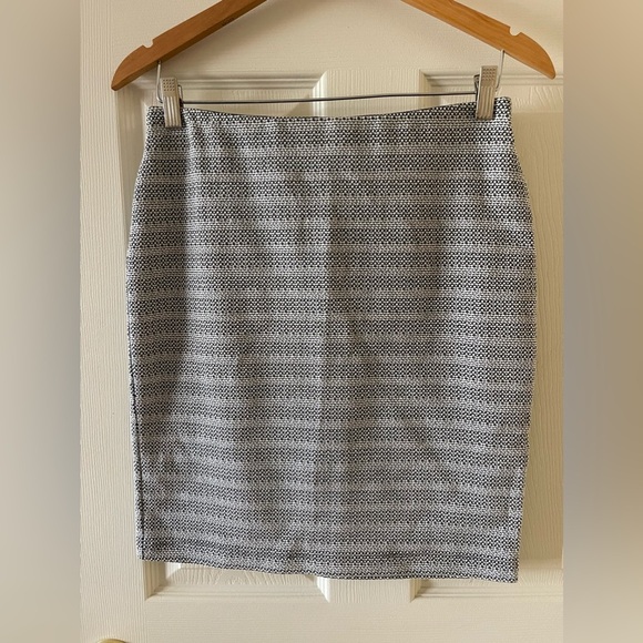 Loft skirt • Women’s SP - Picture 1 of 7